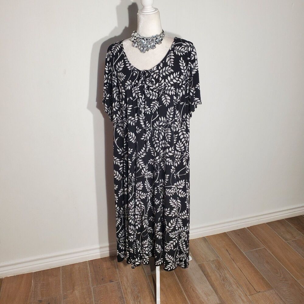 CATO DRESS BLACK SHORT SLEEVE POLY/SPANDEX SIZE 26/28(3X)